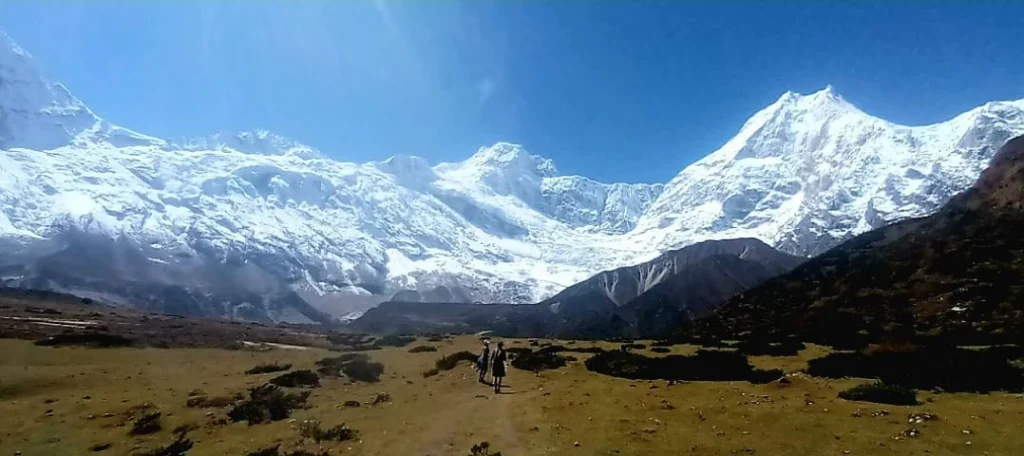 Manaslu Circuite Treks-SheGuide Treks